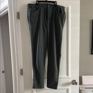 Lululemon Athletica Green Chinos Classic Straight-Leg